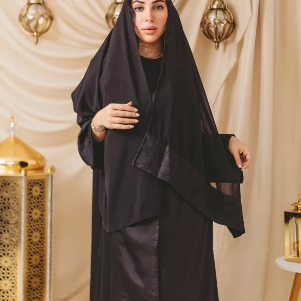 Noir Elegance Abaya