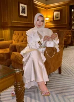 Ivory Elegance Oversized Blazer - Image 2